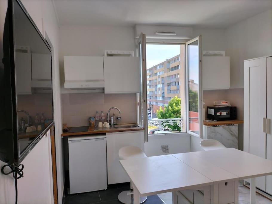 Paris Tourist Apartment, France Stains Zewnętrze zdjęcie