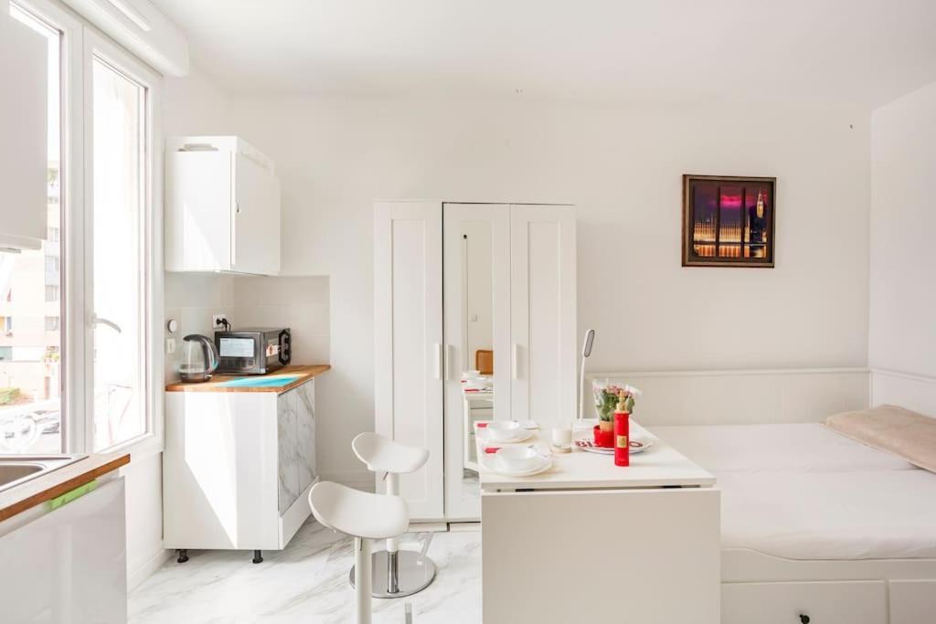 Paris Tourist Apartment, France Stains Zewnętrze zdjęcie